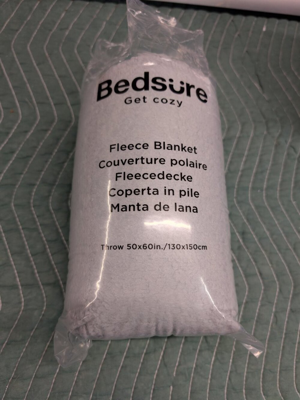 Bedsure Essentials Jacquard Coral Flannel Blanket 50‎ x60